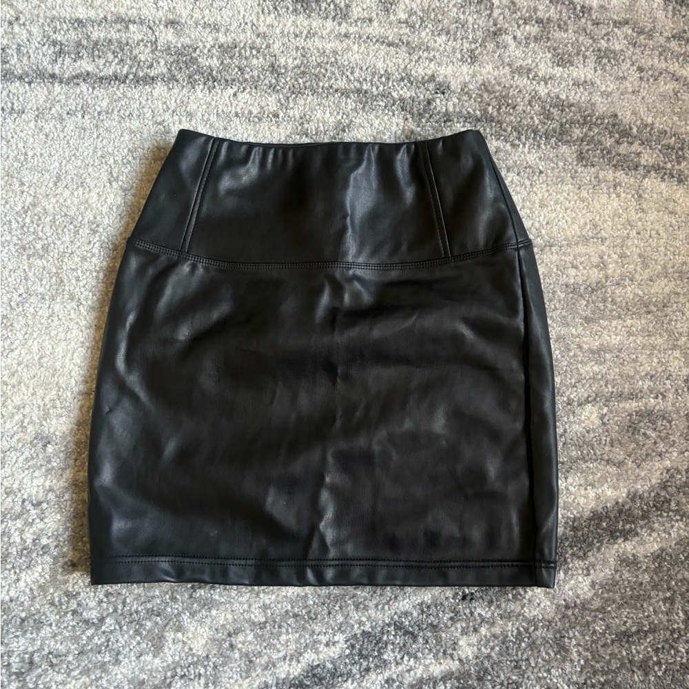 Black leather skirt, size small